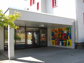 Eingang Schule